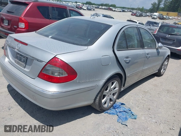 2007 Mercedes-Benz E 350 z VIN WDBUF56X17B147734, wystawiony jako IAAI lot #42453861 z przebiegiem 167 326 mil mil oraz . Historia ofert i sprzedaży dostępna na DreamBid. Obrazek 4.