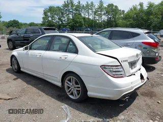 2013 Mercedes-Benz C 300 Sport с VIN WDDGF8AB1DA793939, выставлен на аукционе IAAI как лот 42537158 с пробегом 211 600 миль миль и . История ставок и продаж доступна на DreamBid. Изображение 3.