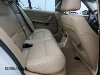 2007 BMW 3 Series 328i z VIN WBAVA335X7KX76319, wystawiony jako Copart lot #57342215 z przebiegiem 176 016 mil mil oraz Szkoda całkowita • Salvage title. Historia ofert i sprzedaży dostępna na DreamBid. Obrazek 10.