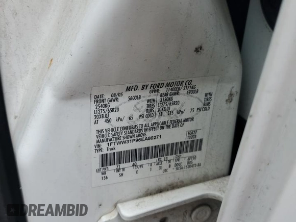 2006 Ford F-350 XL z VIN 1FTWW31P96EA80271, wystawiony jako Copart lot #46313375 z przebiegiem Nie podano mil oraz Czysty tytuł • Clean title. Historia ofert i sprzedaży dostępna na DreamBid. Obrazek 12.