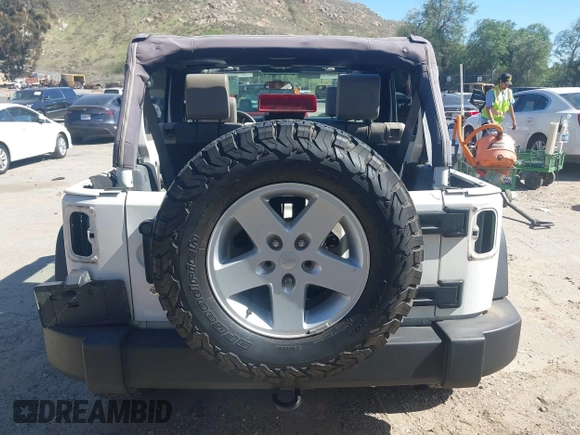 2007 Jeep Wrangler Unlimited X with VIN 1J4GB39147L133997, listed as a IAAI auction lot 41676009 with 110,849 mi miles and . Bid and sale history available at DreamBid. Image 16.