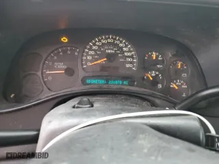 2004 Chevrolet Silverado 1500 LS with VIN 2GCEK19V441100438, listed as a Copart auction lot 45214535 with 231,075 mi miles and Salvage Title. Bid and sale history available at carsss.com. Image 9.