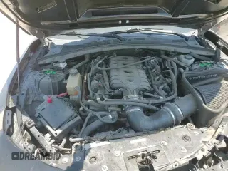 2017 Chevrolet Camaro 1SS z VIN 1G1FE1R77H0161967, wystawiony jako Copart lot #58043155 z przebiegiem 55 889 mil mil oraz Szkoda całkowita • Salvage title. Historia ofert i sprzedaży dostępna na DreamBid. Obrazek 13.