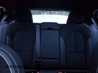 2022 Volvo XC40 Twin Plus z VIN YV4ED3UR9N2764331, wystawiony jako Copart lot #72852362 z przebiegiem Nie podano mil oraz . Historia ofert i sprzedaży dostępna na DreamBid. Obrazek 10.