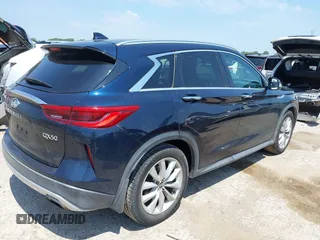 2019 Infiniti QX50 Essential z VIN 3PCAJ5M18KF125687, wystawiony jako IAAI lot #42386202 z przebiegiem 94 071 mil mil oraz . Historia ofert i sprzedaży dostępna na DreamBid. Obrazek 4.