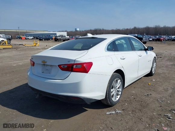 2018 Chevrolet Malibu LT with VIN 1G1ZD5ST3JF197303, listed as a IAAI auction lot 41784787 with 1 mi miles. Bid and sale history available at carsss.com. Image 4.