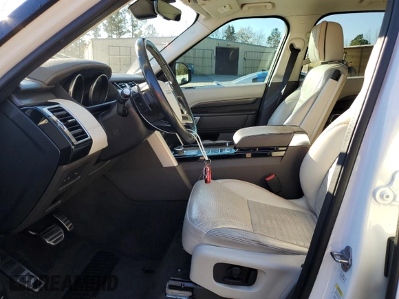 2017 Land Rover Discovery HSE Luxury with VIN SALRHBBV5HA030405, listed as a Copart auction lot 83741044 with 111,903 mi miles and Salvage Title. Bid and sale history available at DreamBid. Image 7.