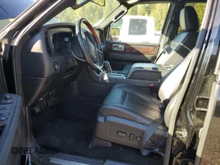 2017 Lincoln Navigator Reserve z VIN 5LMJJ2LT7HEL08423, wystawiony jako Copart lot #73972384 z przebiegiem 82 339 mil mil oraz Szkoda całkowita • Salvage title. Historia ofert i sprzedaży dostępna na DreamBid. Obrazek 7.