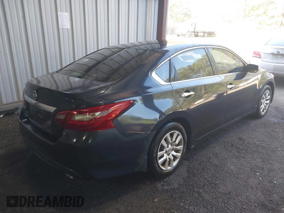 2018 Nissan Altima SV with VIN 1N4AL3APXJC270416, listed as a IAAI auction lot 42059145 with 157,877 mi miles and . Bid and sale history available at carsss.com. Image 4.