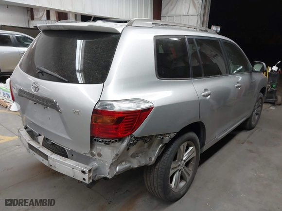 2009 Toyota Highlander Sport with VIN JTEDS43A192069963, listed as a IAAI auction lot 41583196 with 225,603 mi miles. Bid and sale history available at carsss.com. Image 4.