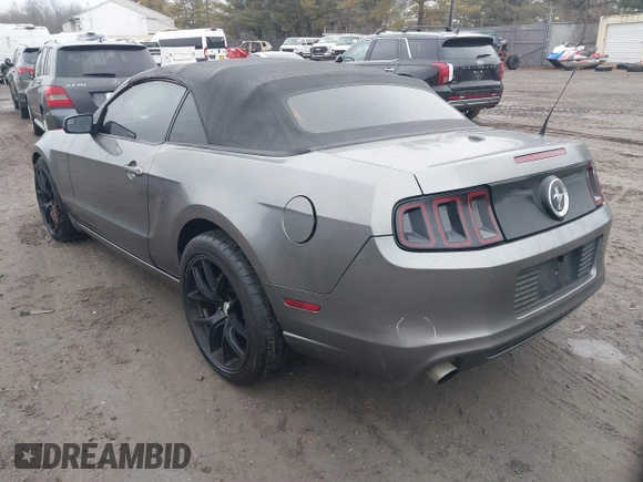 2014 Ford Mustang V6 with VIN 1ZVBP8EM6E5293294, listed as a IAAI auction lot 41463411 with 181,283 mi miles. Bid and sale history available at carsss.com. Image 3.