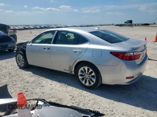 2013 Lexus ES 300h with VIN JTHBW1GG9D2003018, listed as a Copart auction lot 59173005 with 132,344 mi miles and Salvage title. Bid and sale history available at DreamBid. Image 2.