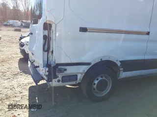 2017 Ford Transit z VIN 1FTYR2XM2HKA66787, wystawiony jako IAAI lot #40784197 z przebiegiem 161 147 mil mil oraz . Historia ofert i sprzedaży dostępna na DreamBid. Obrazek 6.