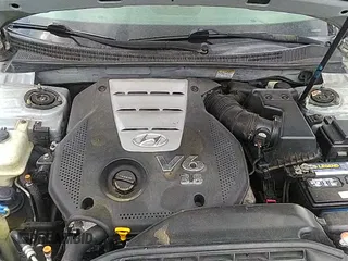 2008 Hyundai Azera Limited с VIN KMHFC46F98A309536, выставлен на аукционе IAAI как лот 42280702 с пробегом 223 037 миль миль и . История ставок и продаж доступна на DreamBid. Изображение 19.