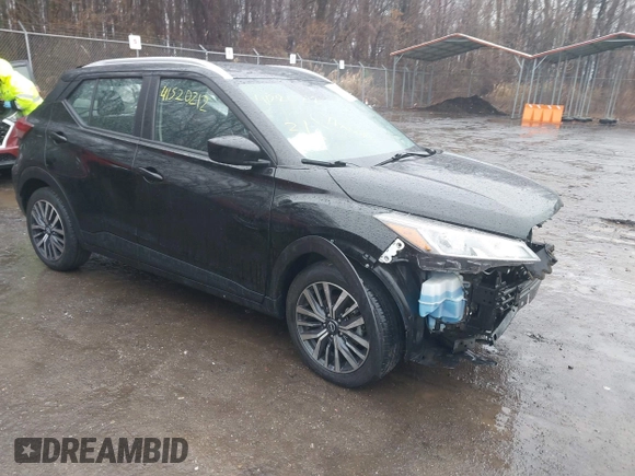 2022 Nissan Kicks SV with VIN 3N1CP5CV4NL500799, listed as a IAAI auction lot 41520212 with 59,507 mi miles. Bid and sale history available at carsss.com. Image 1.