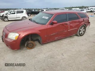 2005 Dodge Magnum SXT z VIN 2D4GZ48V55H677420, wystawiony jako Copart lot #89400745 z przebiegiem 135 132 mil mil oraz Szkoda całkowita • Salvage title. Historia ofert i sprzedaży dostępna na DreamBid. Obrazek 1.