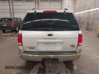 2005 Ford Explorer Limited с VIN 1FMDU75W05ZA24471, выставлен на аукционе IAAI как лот 42312449 с пробегом 151 392 миль миль и . История ставок и продаж доступна на DreamBid. Изображение 17.