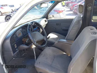 1992 Toyota Pickup DLX with VIN JT4RN93P9N5064411, listed as a IAAI auction lot 41787535 with 170,294 mi miles and . Bid and sale history available at DreamBid. Image 5.