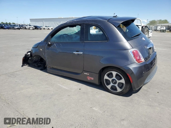 2015 FIAT 500e z VIN 3C3CFFGE4FT503658, wystawiony jako Copart lot #51550215 z przebiegiem 79 727 mil mil oraz Czysty tytuł • Clean title. Historia ofert i sprzedaży dostępna na DreamBid. Obrazek 2.