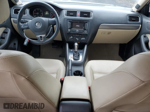 2013 Volkswagen Jetta TDI with VIN 3VWLL7AJ8DM352991, listed as a Copart auction lot 68473304 with 102,097 mi miles and Salvage title. Bid and sale history available at DreamBid. Image 8.
