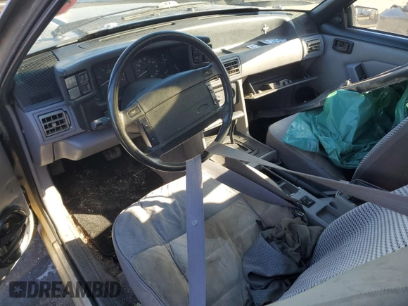 1993 Ford Mustang с VIN 1FACP41M6PF186870, выставлен на аукционе Copart как лот 87487744 с пробегом 37 671 миль миль и Списание • Salvage title. История ставок и продаж доступна на DreamBid. Изображение 8.