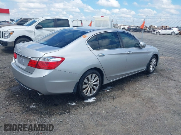 2015 Honda Accord EX-L with VIN 1HGCR2F84FA113871, listed as a IAAI auction lot 42211924 with 200,700 mi miles and . Bid and sale history available at DreamBid. Image 4.
