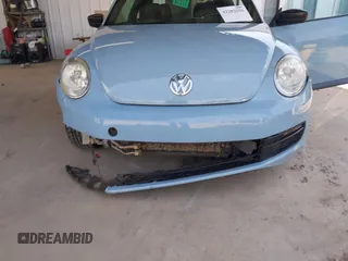 2015 Volkswagen Beetle Fleet Edition с VIN 3VWF17AT8FM610580, выставлен на аукционе IAAI как лот 42282020 с пробегом 190 352 миль миль и . История ставок и продаж доступна на DreamBid. Изображение 6.