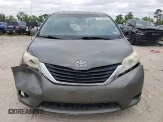 2014 Toyota Sienna LE AAS with VIN 5TDKK3DC5ES440437, listed as a Copart auction lot 52779895 with Not Provided miles and Salvage Title. Bid and sale history available at DreamBid. Image 5.