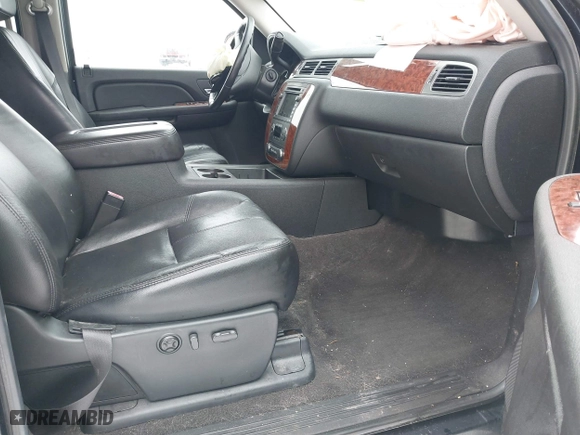 2007 Chevrolet Silverado 1500 LT w/1LT with VIN 3GCEK13367G527073, listed as a IAAI auction lot 41481444 with 169,642 mi miles. Bid and sale history available at carsss.com. Image 5.