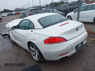 2015 BMW Z4 sDrive28i with VIN WBALL5C59FP557690, listed as a IAAI auction lot 41453980 with 78,641 mi miles. Bid and sale history available at carsss.com. Image 3.