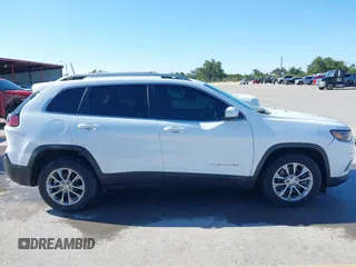 2021 Jeep Cherokee Altitude with VIN 1C4PJLLB5MD173828, listed as a IAAI auction lot 42234912 with 66,400 mi miles and . Bid and sale history available at DreamBid. Image 13.