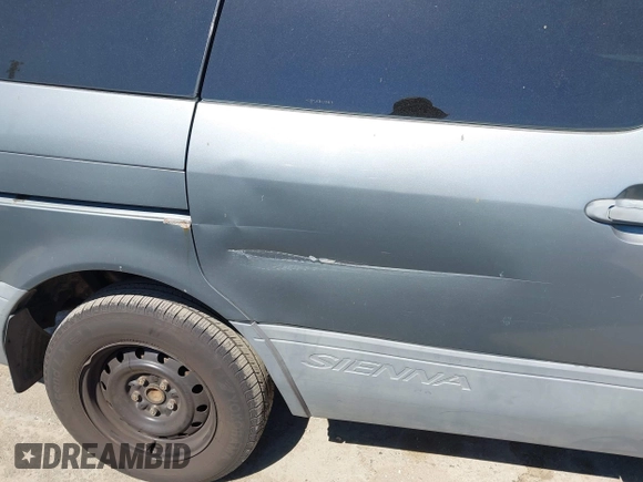 1999 Toyota Sienna LE with VIN 4T3ZF13C8XU109975, listed as a IAAI auction lot 42701961 with 194,529 mi miles and . Bid and sale history available at DreamBid. Image 12.