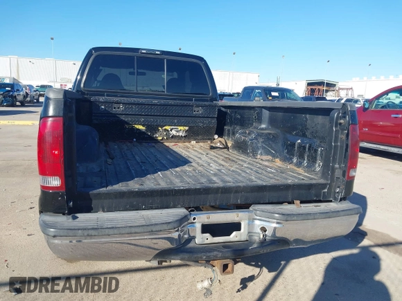 2001 Ford Super Duty F-250 XL with VIN 1FTNX20F01EA27544, listed as a IAAI auction lot 41395573 with 320,395 mi miles. Bid and sale history available at carsss.com. Image 16.