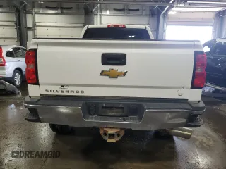 2015 Chevrolet Silverado 3500HD LT z VIN 1GC4KZC86FF132817, wystawiony jako Copart lot #56493565 z przebiegiem 288 917 mil mil oraz Szkody całkowita. Historia ofert i sprzedaży dostępna na DreamBid. Obrazek 6.