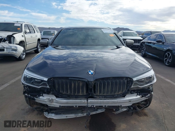 2019 BMW 5 Series M550i xDrive with VIN WBAJB9C51KB287797, listed as a IAAI auction lot 41549311 with 61,459 mi miles and . Bid and sale history available at DreamBid. Image 12.