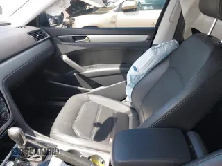 2019 Volkswagen Passat 2.0T Wolfsburg Edition with VIN 1VWLA7A35KC011084, listed as a IAAI auction lot 40385111 with 81,119 mi miles. Bid and sale history available at carsss.com. Image 5.