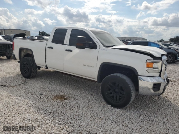 2019 GMC Sierra 2500HD with VIN 2GT22NEG0K1207632, listed as a Copart auction lot 71580264 with 172,283 mi miles and Salvage Title. Bid and sale history available at carsss.com. Image 4.