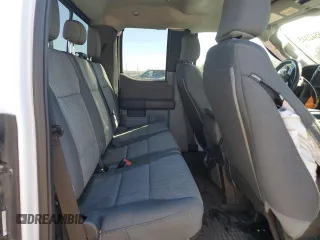 2023 Ford F-350 z VIN 1FT8X3BA4PEC82078, wystawiony jako Copart lot #46542345 z przebiegiem Nie podano mil oraz Szkoda całkowita • Salvage title. Historia ofert i sprzedaży dostępna na DreamBid. Obrazek 10.