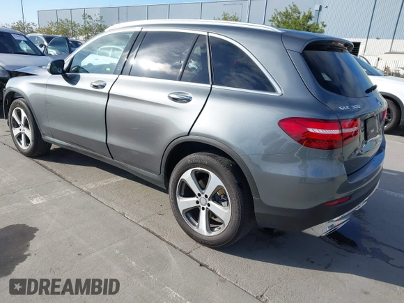 2017 Mercedes-Benz GLC 300 z VIN WDC0G4JB0HF143195, wystawiony jako IAAI lot #42004430 z przebiegiem 18 560 mil mil oraz . Historia ofert i sprzedaży dostępna na DreamBid. Obrazek 3.