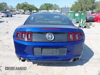 2013 Ford Mustang V6 with VIN 1ZVBP8AM5D5262560, listed as a IAAI auction lot 42136648 with 71,301 mi miles and . Bid and sale history available at carsss.com. Image 16.