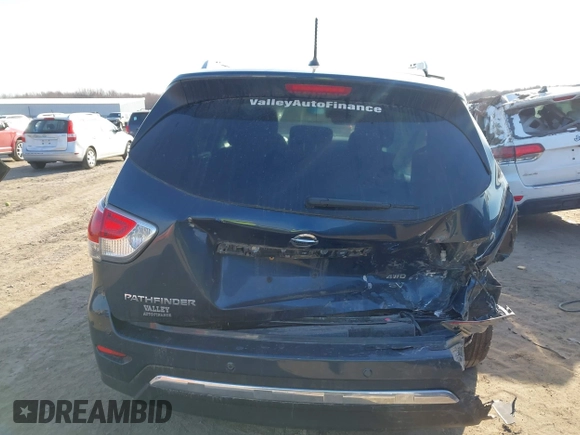 2014 Nissan Pathfinder SV with VIN 5N1AR2MM3EC674423, listed as a IAAI auction lot 41801189 with 184,156 mi miles. Bid and sale history available at carsss.com. Image 16.