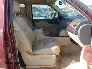 2008 Chevrolet Tahoe 2LT with VIN 1GNFC13098J102381, listed as a IAAI auction lot 41962017 with 258,038 mi miles and . Bid and sale history available at DreamBid. Image 5.