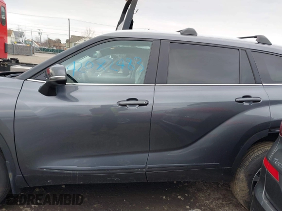 2023 Toyota Highlander L with VIN 5TDKDRBH7PS044010, listed as a IAAI auction lot 42072483 with 21,655 mi miles and . Bid and sale history available at DreamBid. Image 14.