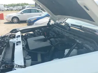 2018 Chevrolet Silverado 1500 LT z VIN 3GCUKREH1JG221893, wystawiony jako IAAI lot #42933711 z przebiegiem 109 987 mil mil oraz . Historia ofert i sprzedaży dostępna na DreamBid. Obrazek 19.