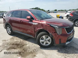 2024 Kia Sorento LX z VIN 5XYRG4JC9RG307967, wystawiony jako Copart lot #53749435 z przebiegiem 21 522 mil mil oraz Szkoda całkowita • Salvage title. Historia ofert i sprzedaży dostępna na DreamBid. Obrazek 4.