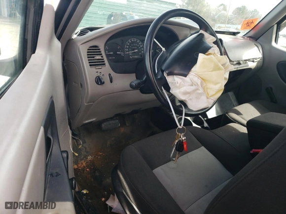 2000 Mazda B-Series 2WD Truck SX with VIN 4F4YR12V6YTM25960, listed as a Copart auction lot 43944095 with 140,980 mi miles and Salvage Title. Bid and sale history available at carsss.com. Image 8.