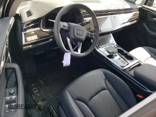 2020 Audi Q7 Premium Plus z VIN WA1LJAF74LD013460, wystawiony jako Copart lot #61324843 z przebiegiem 13 607 mil mil oraz . Historia ofert i sprzedaży dostępna na DreamBid. Obrazek 8.