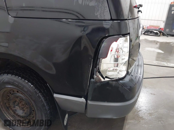 2006 Ford Explorer XLS z VIN 1FMEU72E66UB14206, wystawiony jako IAAI lot #41643512 z przebiegiem 126 994 mil mil oraz . Historia ofert i sprzedaży dostępna na DreamBid. Obrazek 6.