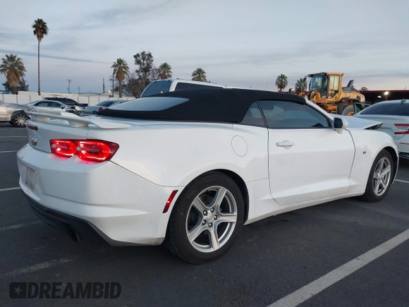 2019 Chevrolet Camaro 1LT with VIN 1G1FB3DXXK0127668, listed as a IAAI auction lot 41226259 with 132,555 mi miles. Bid and sale history available at carsss.com. Image 4.