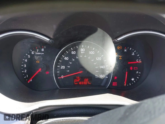 2015 Kia Sorento LX with VIN 5XYKTCA69FG584972, listed as a IAAI auction lot 42315973 with 165,907 mi miles and . Bid and sale history available at DreamBid. Image 7.